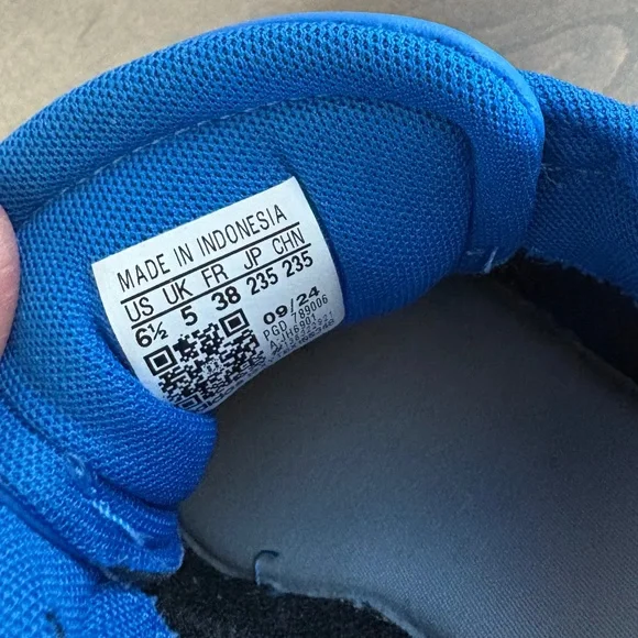 Adidas Cloudfoam Plus Tennis Shoes - Picture 7 of 10